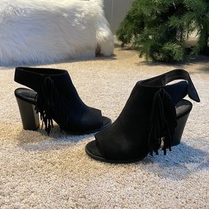 Express chunky heeled open toe pumps